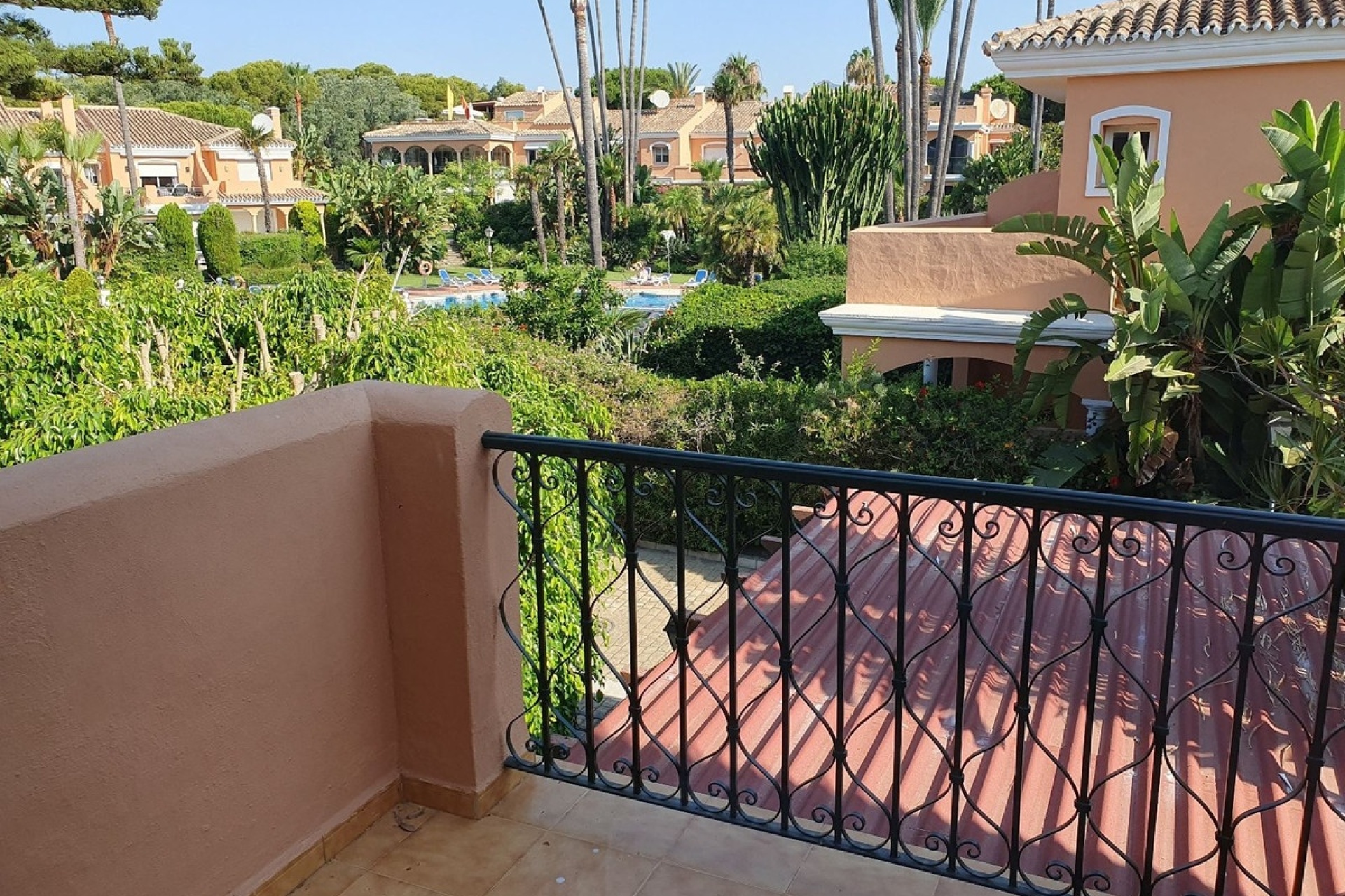 Resale - Town house - Estepona - El Presidente