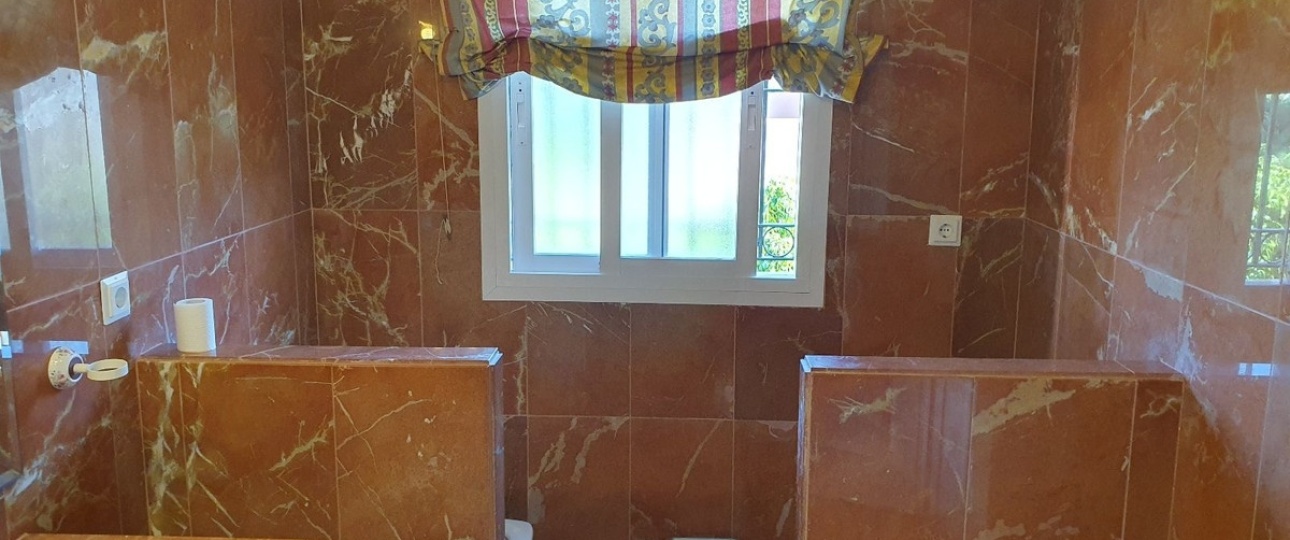 Resale - Town house - Estepona - El Presidente
