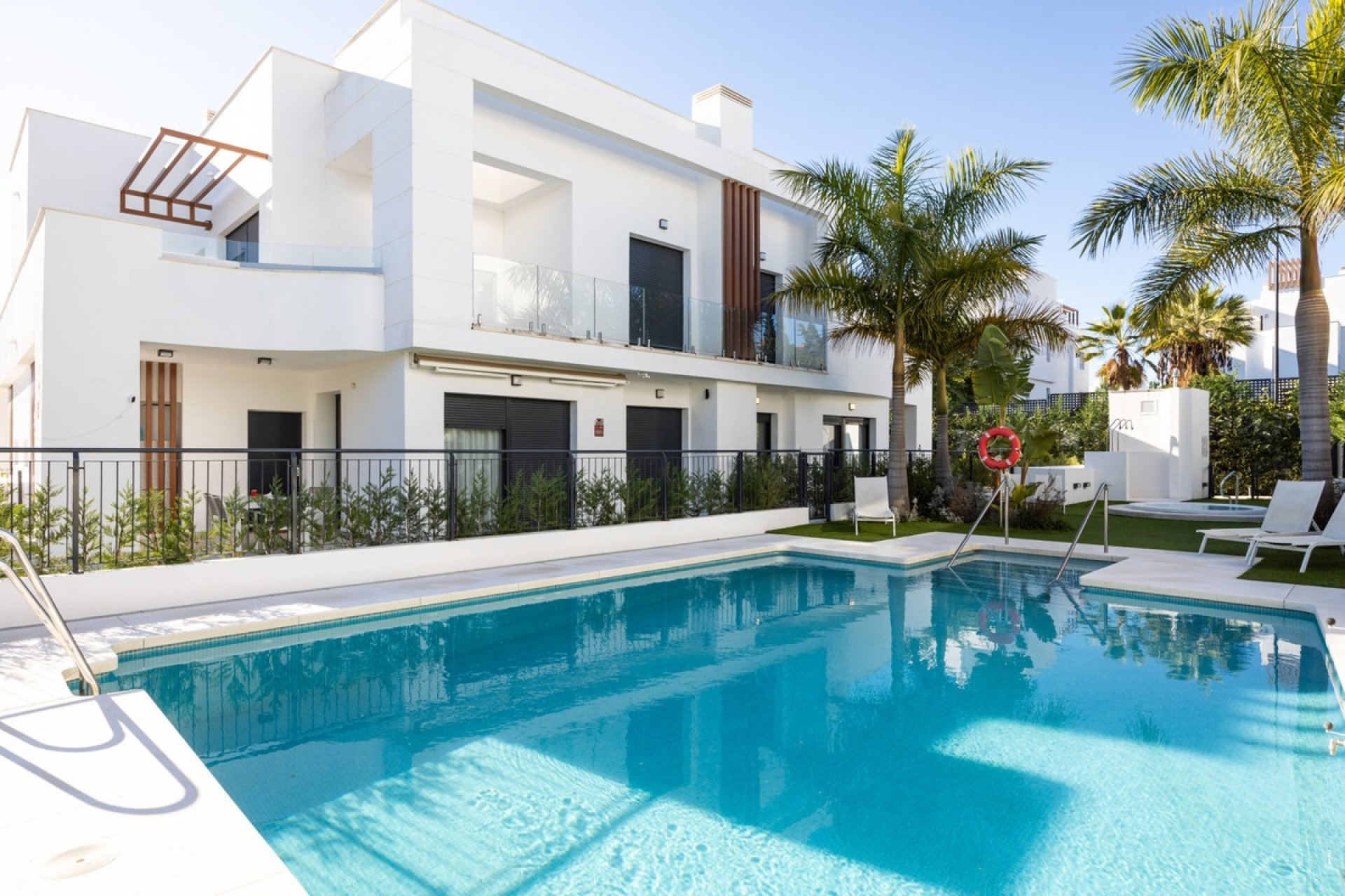 Resale - Town house - Estepona - Estepona Centro
