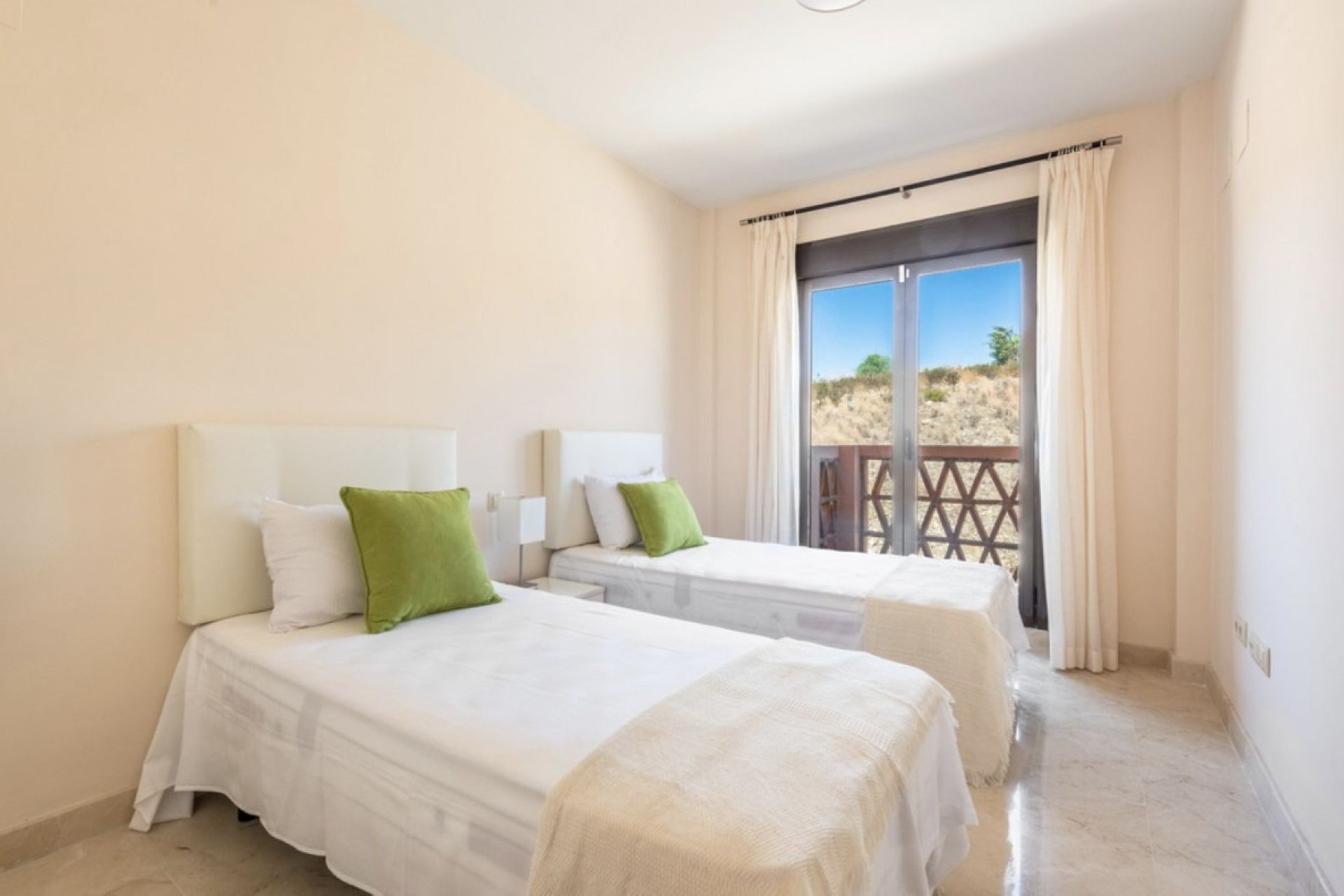 Resale - Town house - Estepona - Estepona Centro