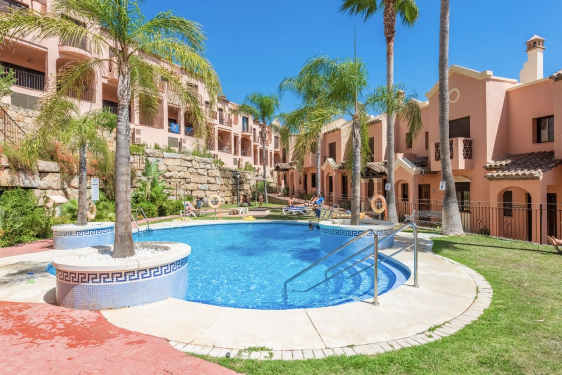 Resale - Town house - Estepona - Estepona Centro