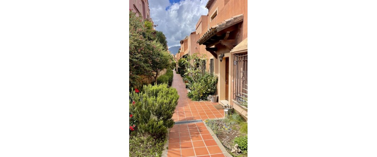 Resale - Town house - Estepona - Estepona Centro