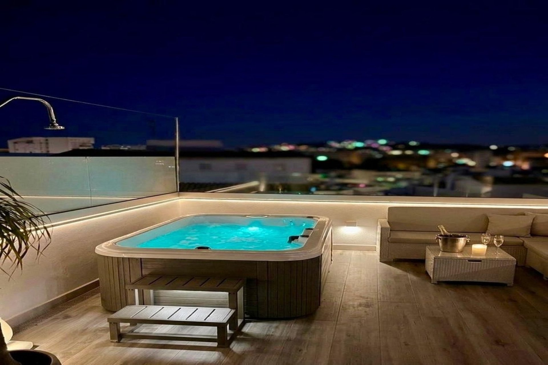 Resale - Town house - Estepona - Estepona Centro