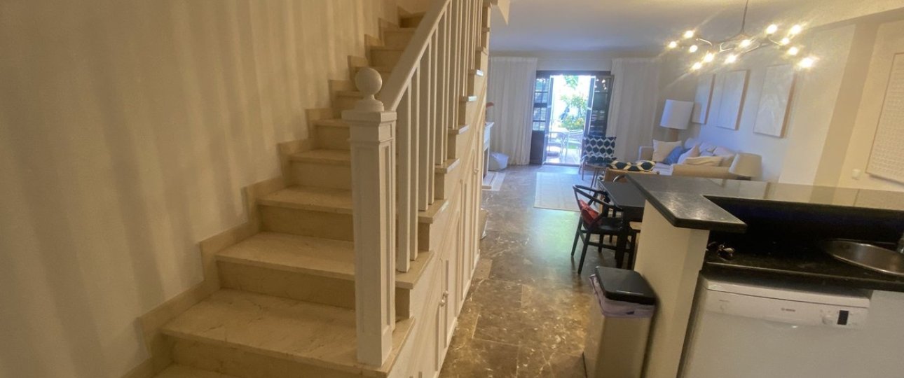 Resale - Town house - Estepona - Estepona Centro