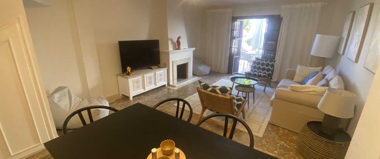Resale - Town house - Estepona - Estepona Centro