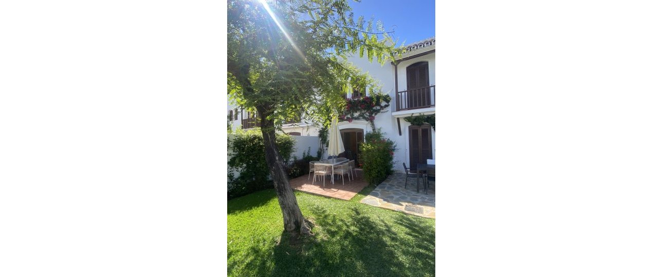 Resale - Town house - Estepona - Estepona Centro