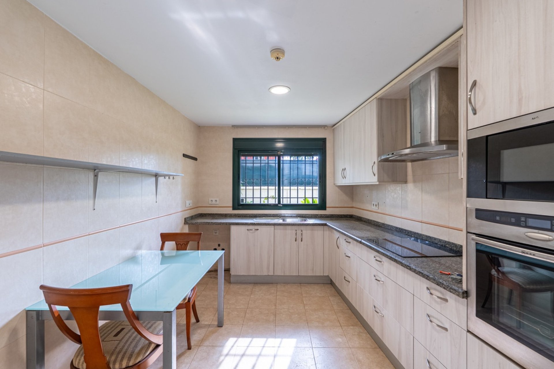 Resale - Town house - Estepona - Estepona Centro