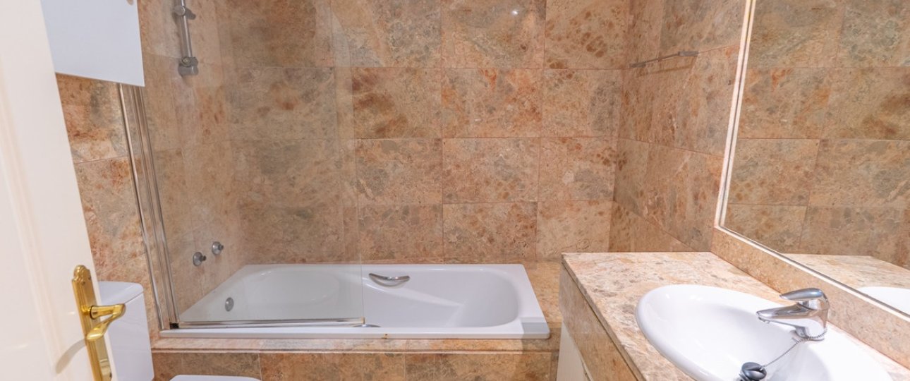 Resale - Town house - Estepona - Estepona Centro