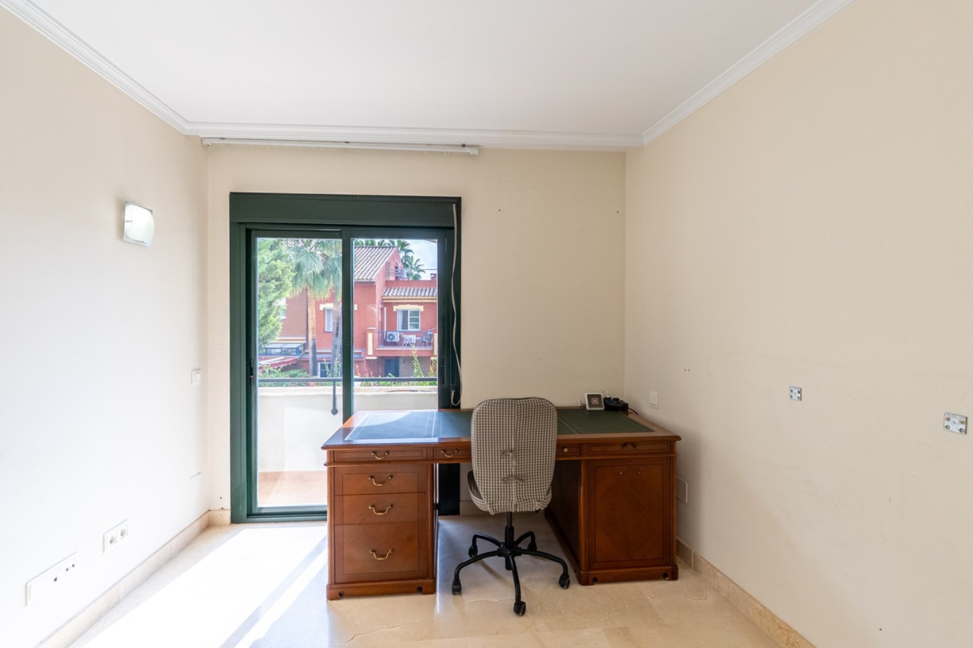 Resale - Town house - Estepona - Estepona Centro