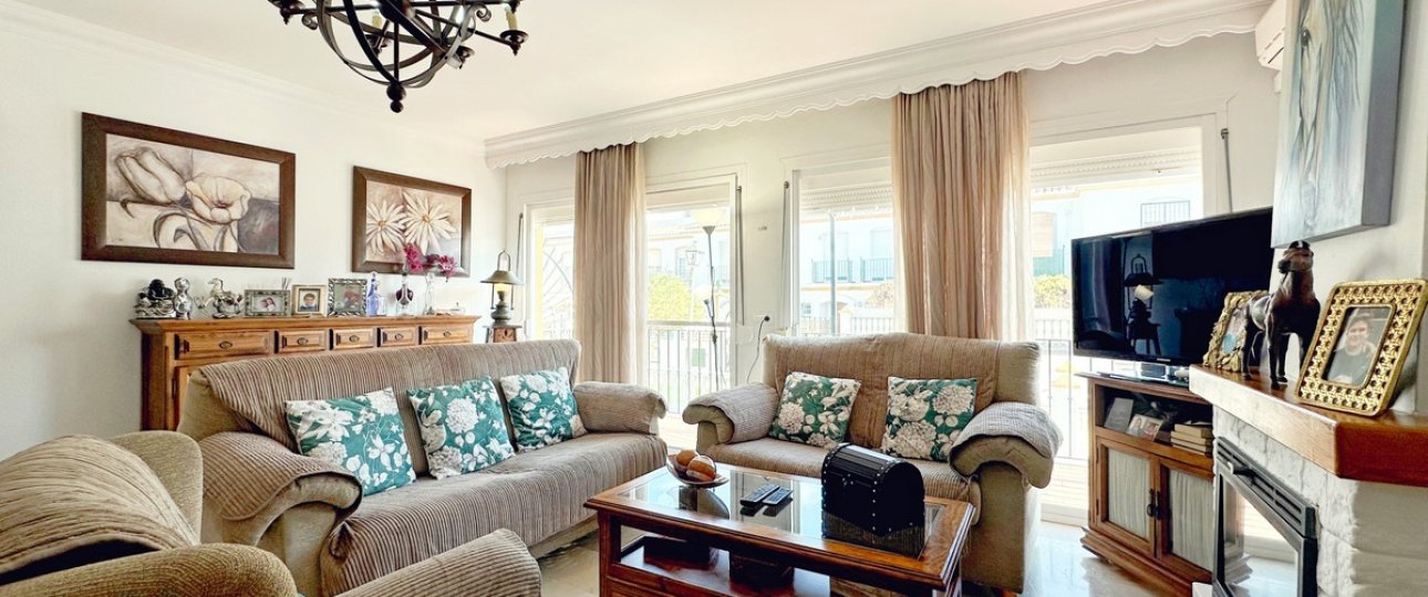 Resale - Town house - Estepona - Estepona Centro