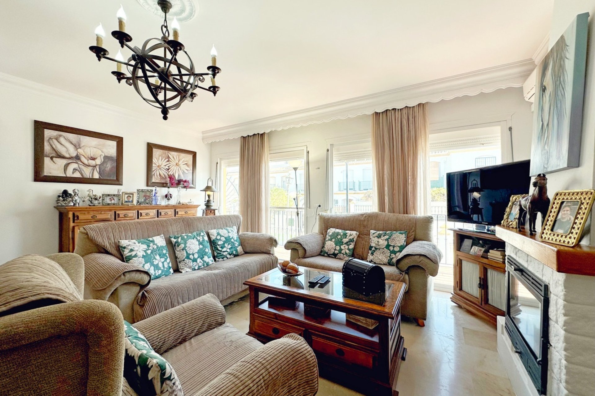 Resale - Town house - Estepona - Estepona Centro