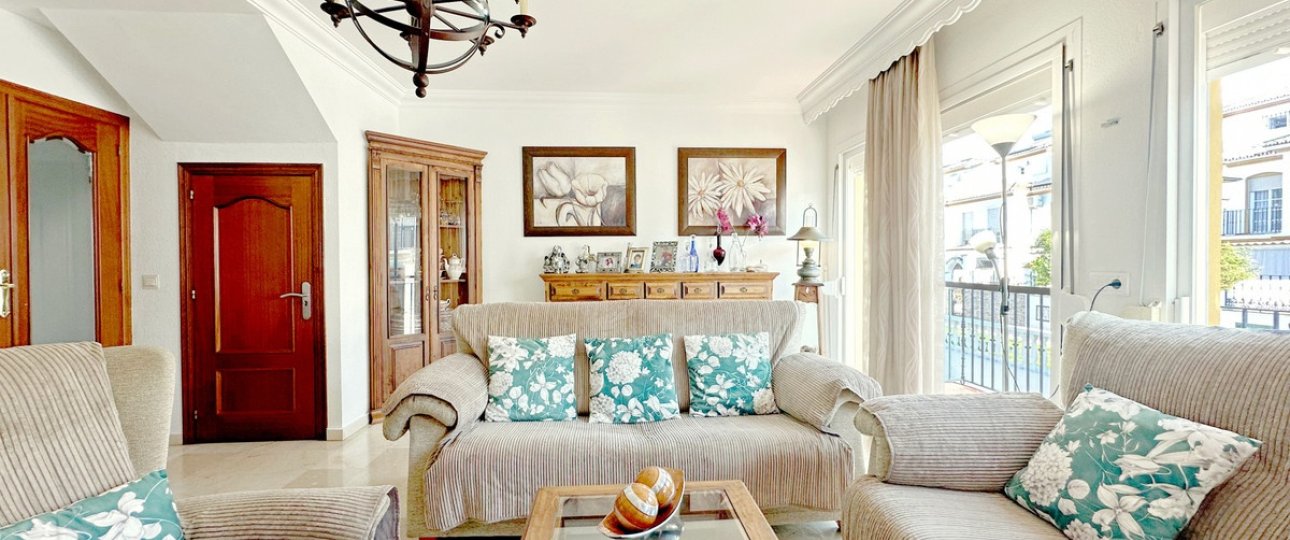 Resale - Town house - Estepona - Estepona Centro