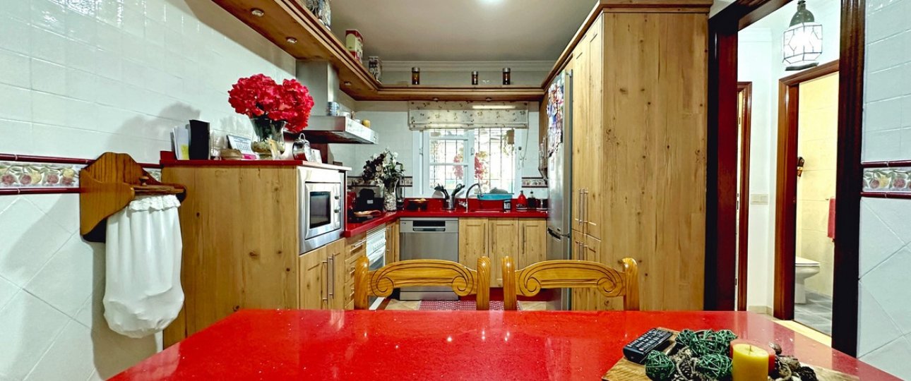 Resale - Town house - Estepona - Estepona Centro