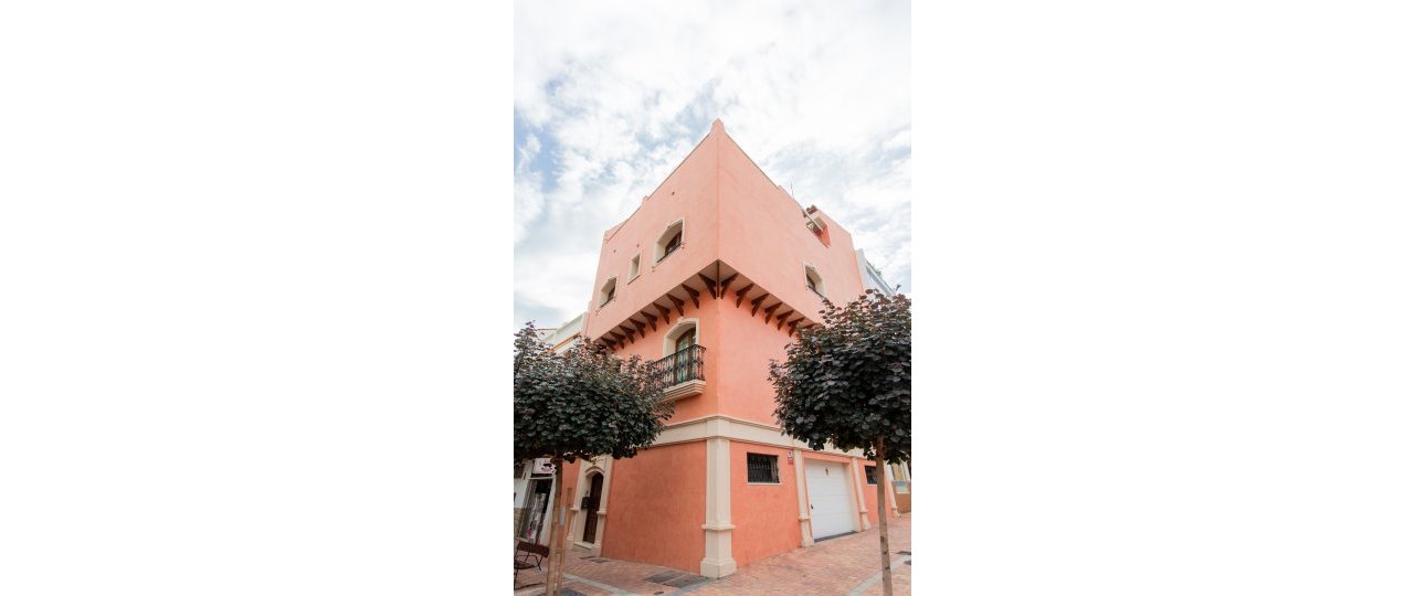 Resale - Town house - Estepona - Estepona Centro