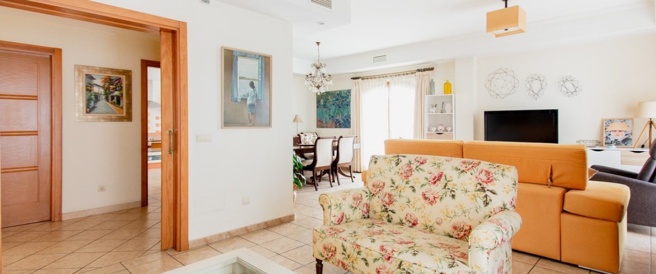 Resale - Town house - Estepona - Estepona Centro