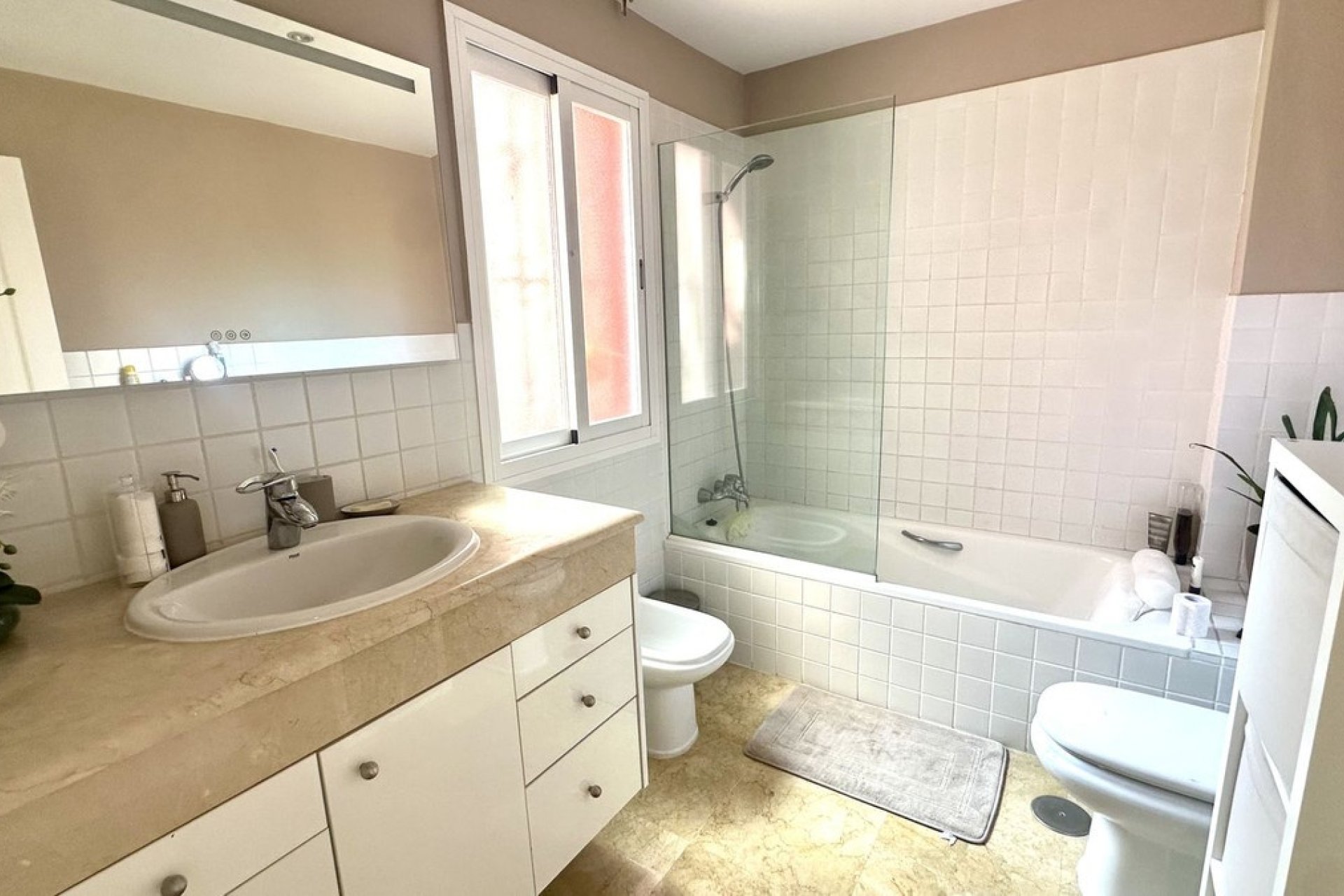 Resale - Town house - Estepona - Estepona Centro