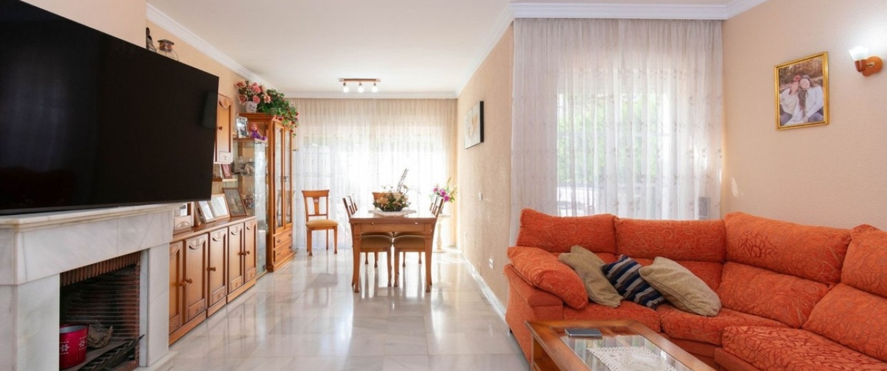 Resale - Town house - Estepona - Estepona Centro