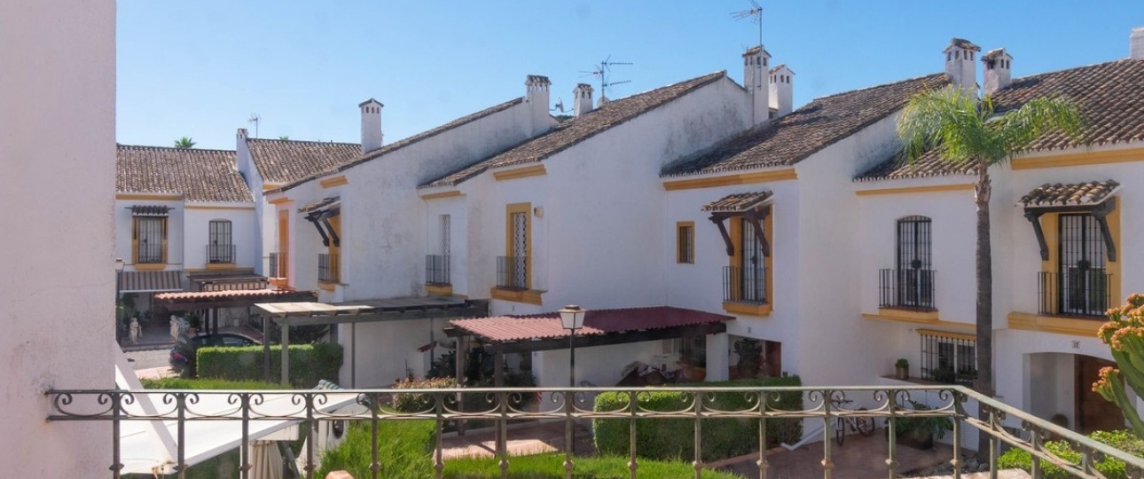 Resale - Town house - Estepona - Estepona Centro
