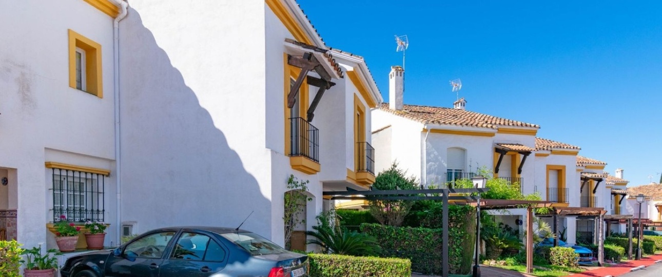 Resale - Town house - Estepona - Estepona Centro