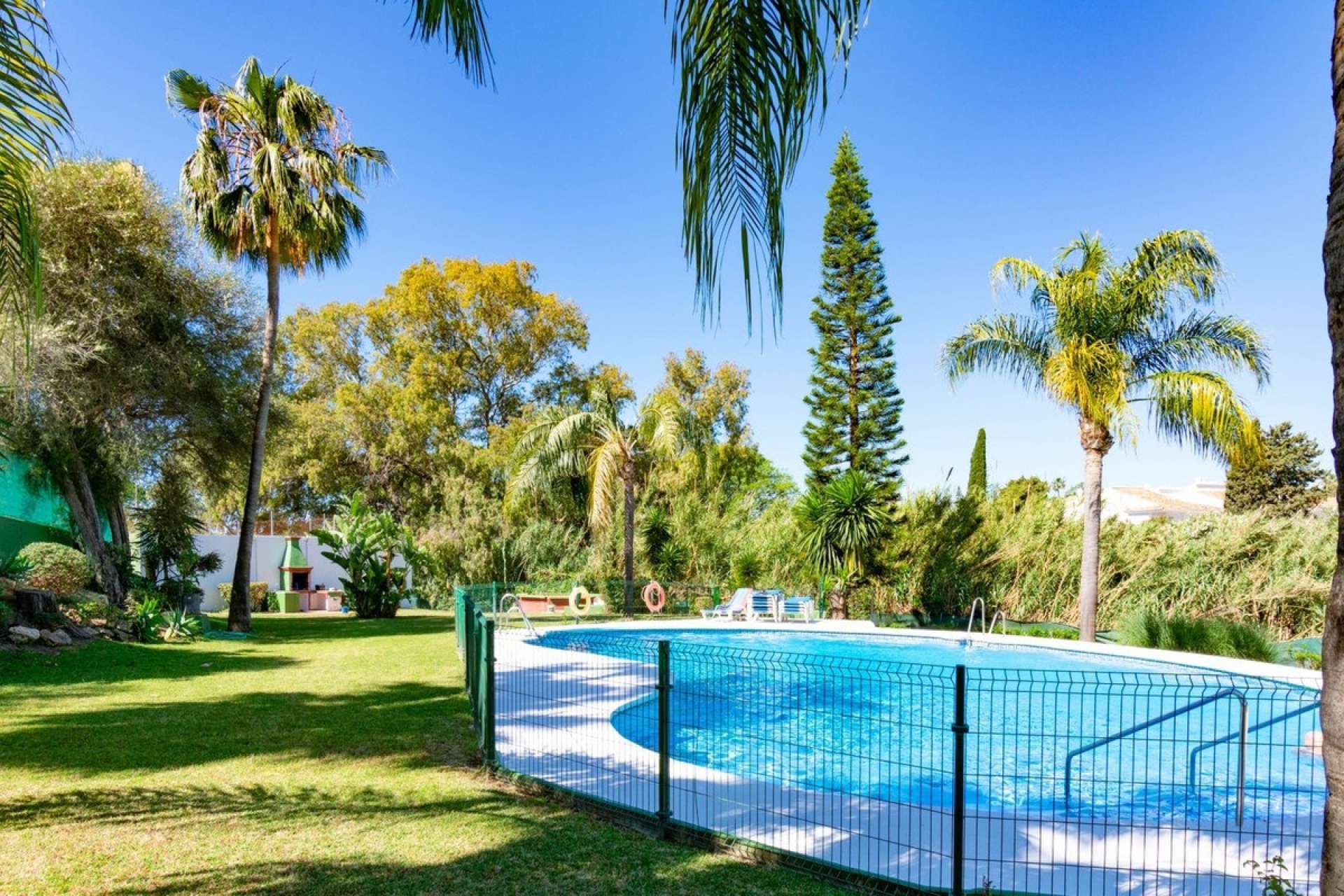 Resale - Town house - Estepona - Estepona Centro