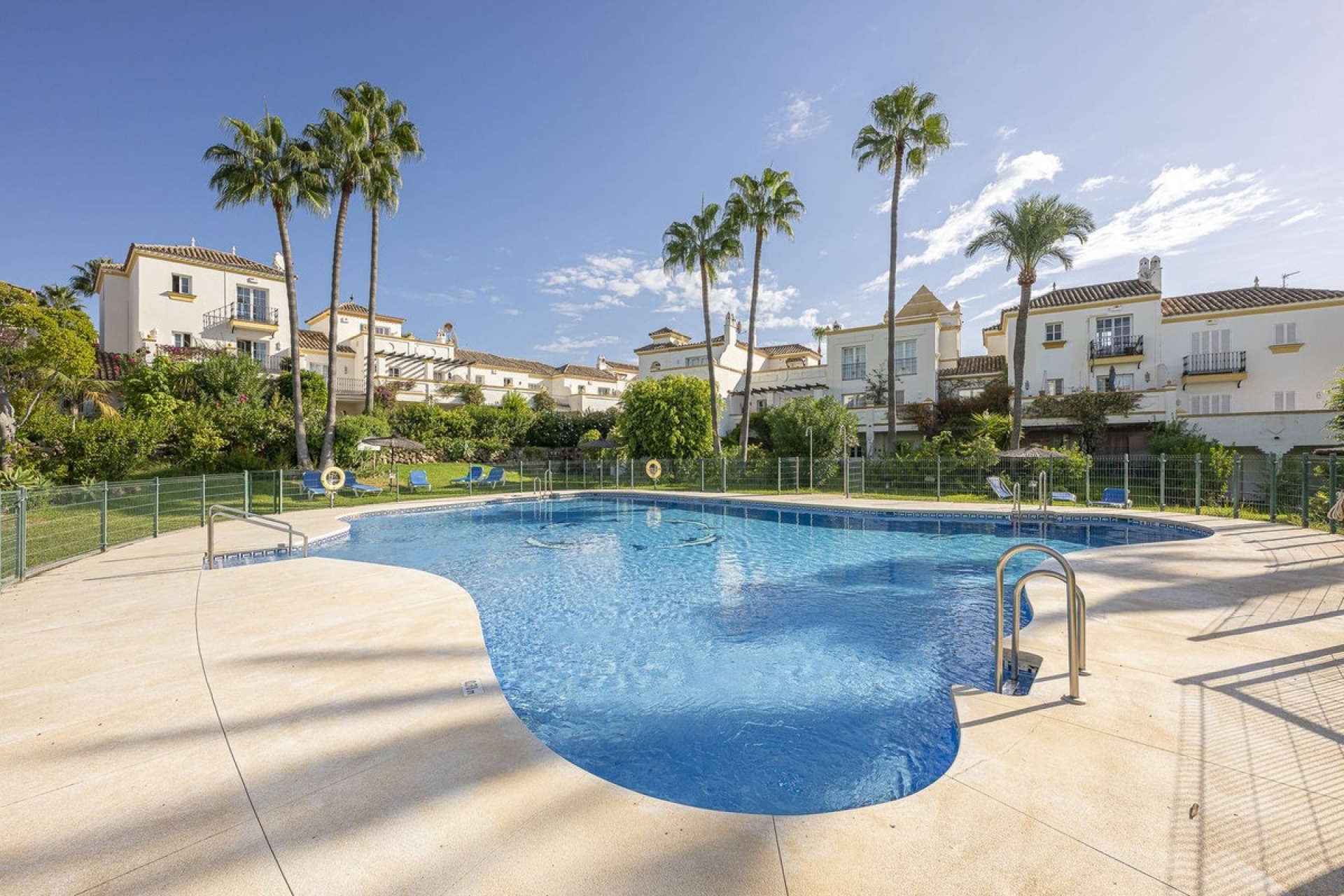 Resale - Town house - Estepona - Estepona Centro