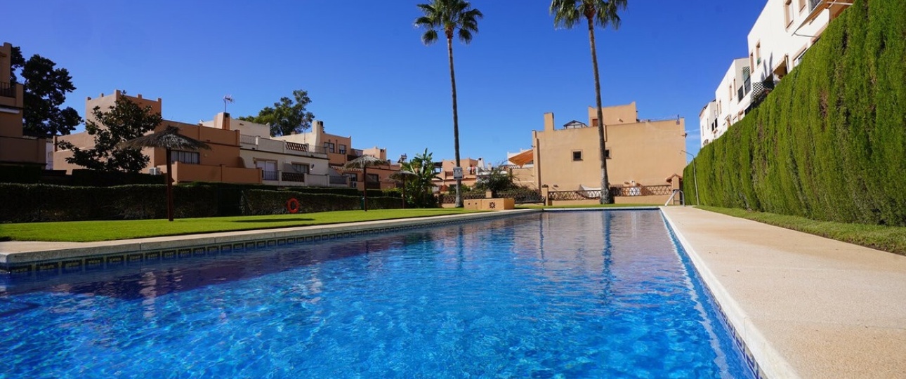 Resale - Town house - Estepona - Estepona Centro