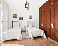 Resale - Town house - Estepona - Estepona Centro