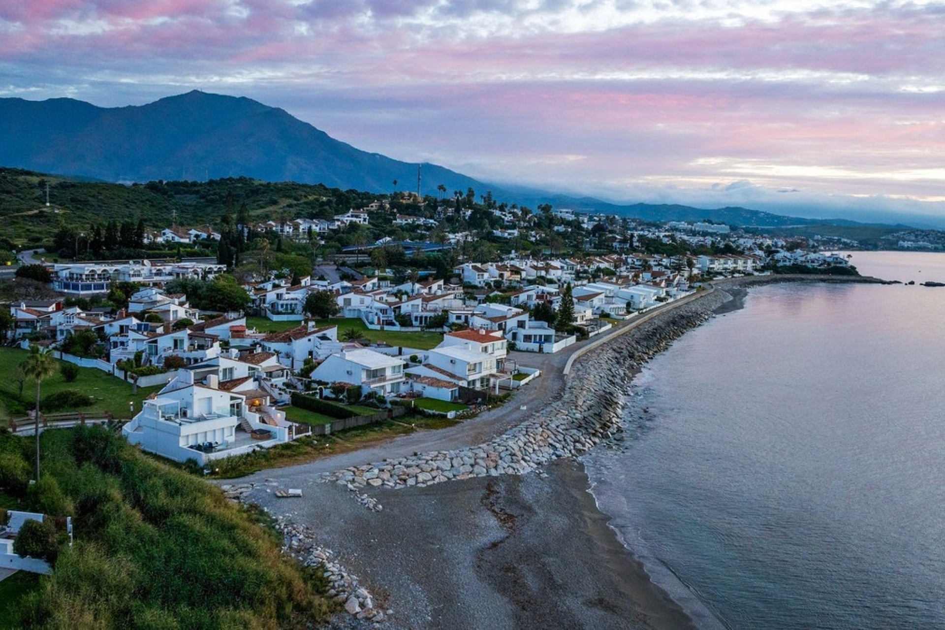 Resale - Town house - Estepona - Estepona Centro
