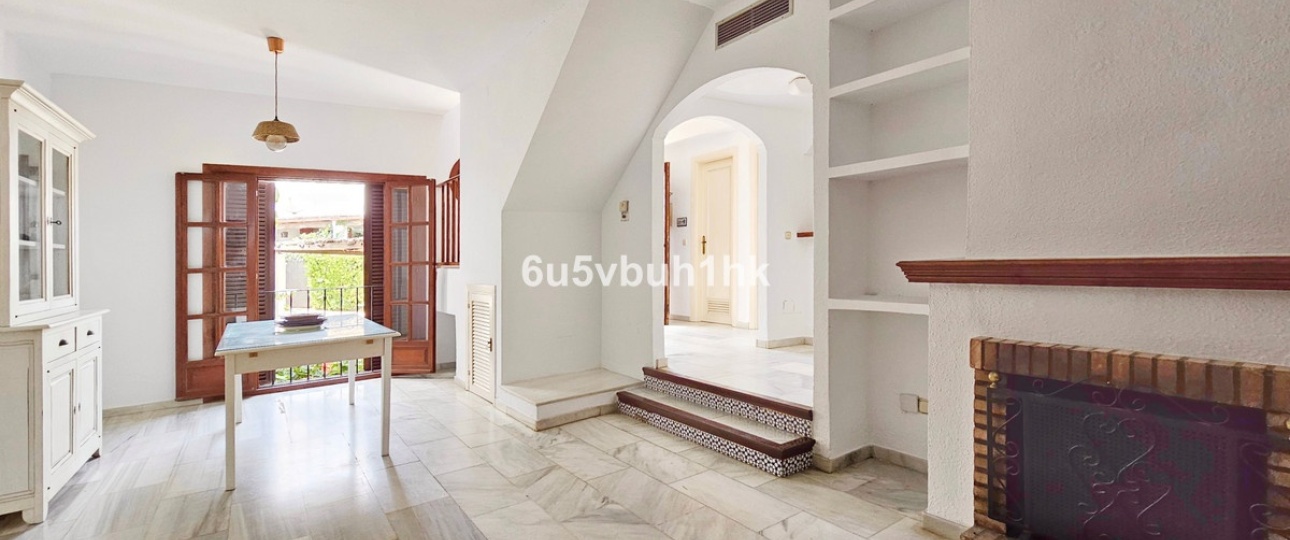 Resale - Town house - Estepona - Estepona Centro