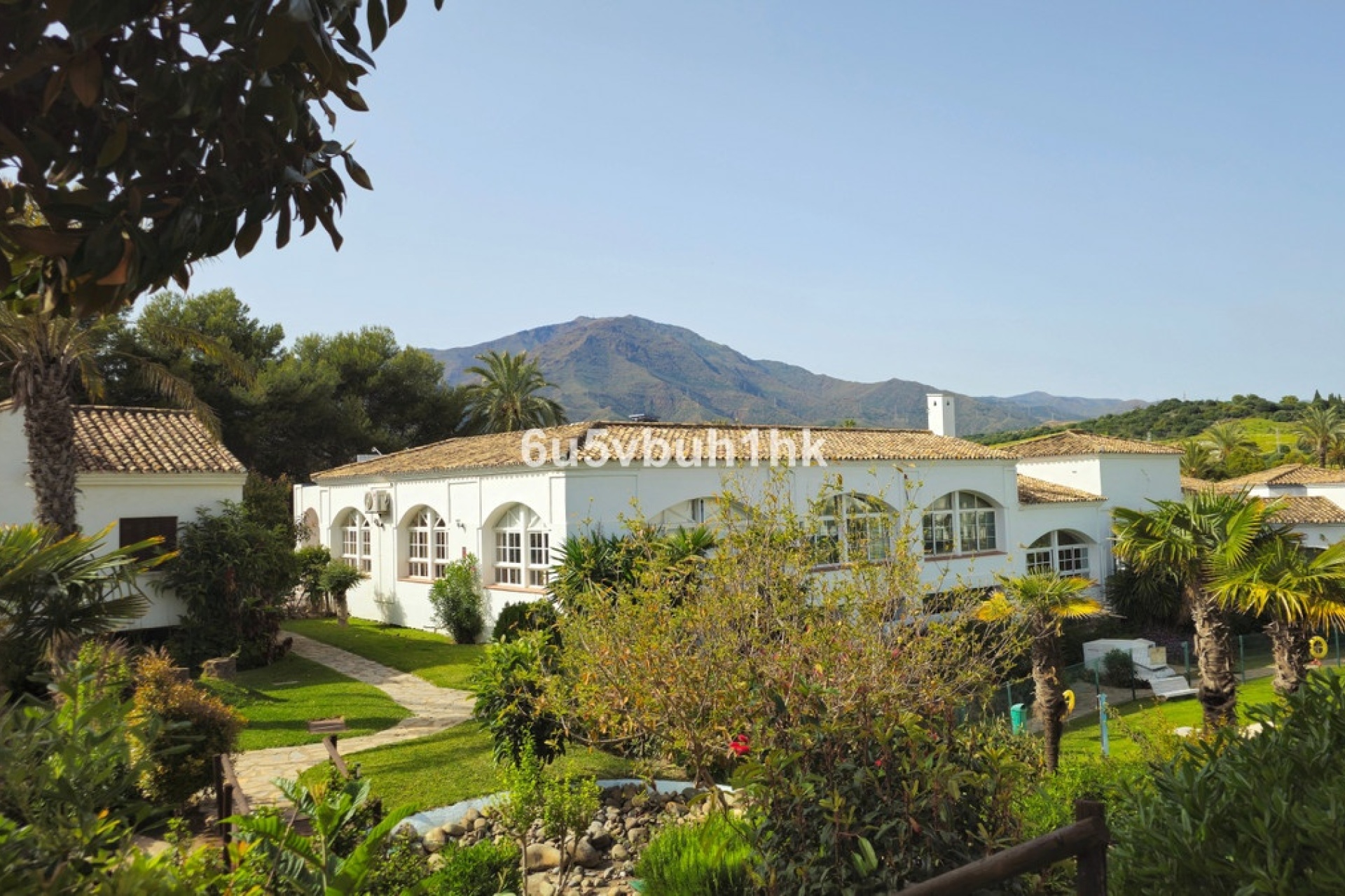 Resale - Town house - Estepona - Estepona Centro