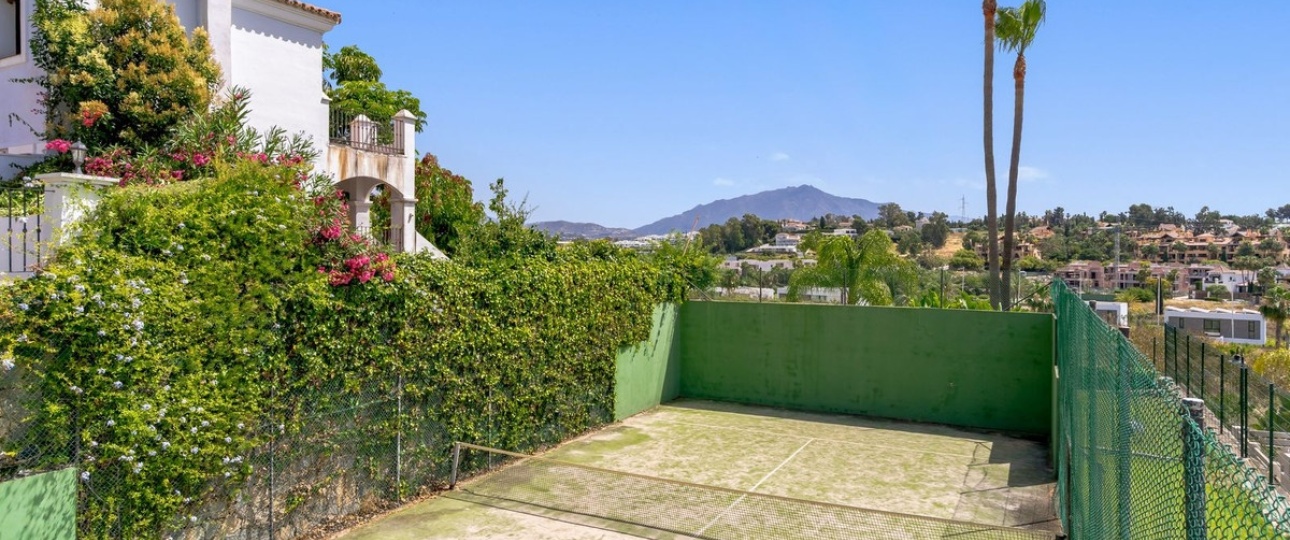 Resale - Town house - Estepona - Estepona Centro