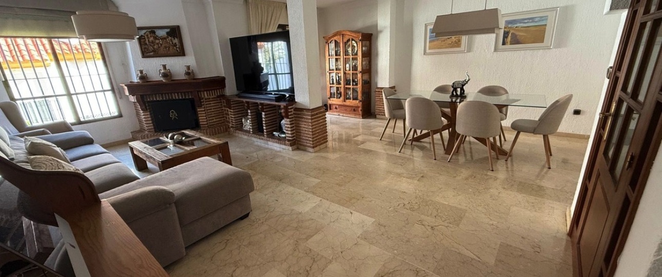 Resale - Town house - Estepona - Estepona Centro