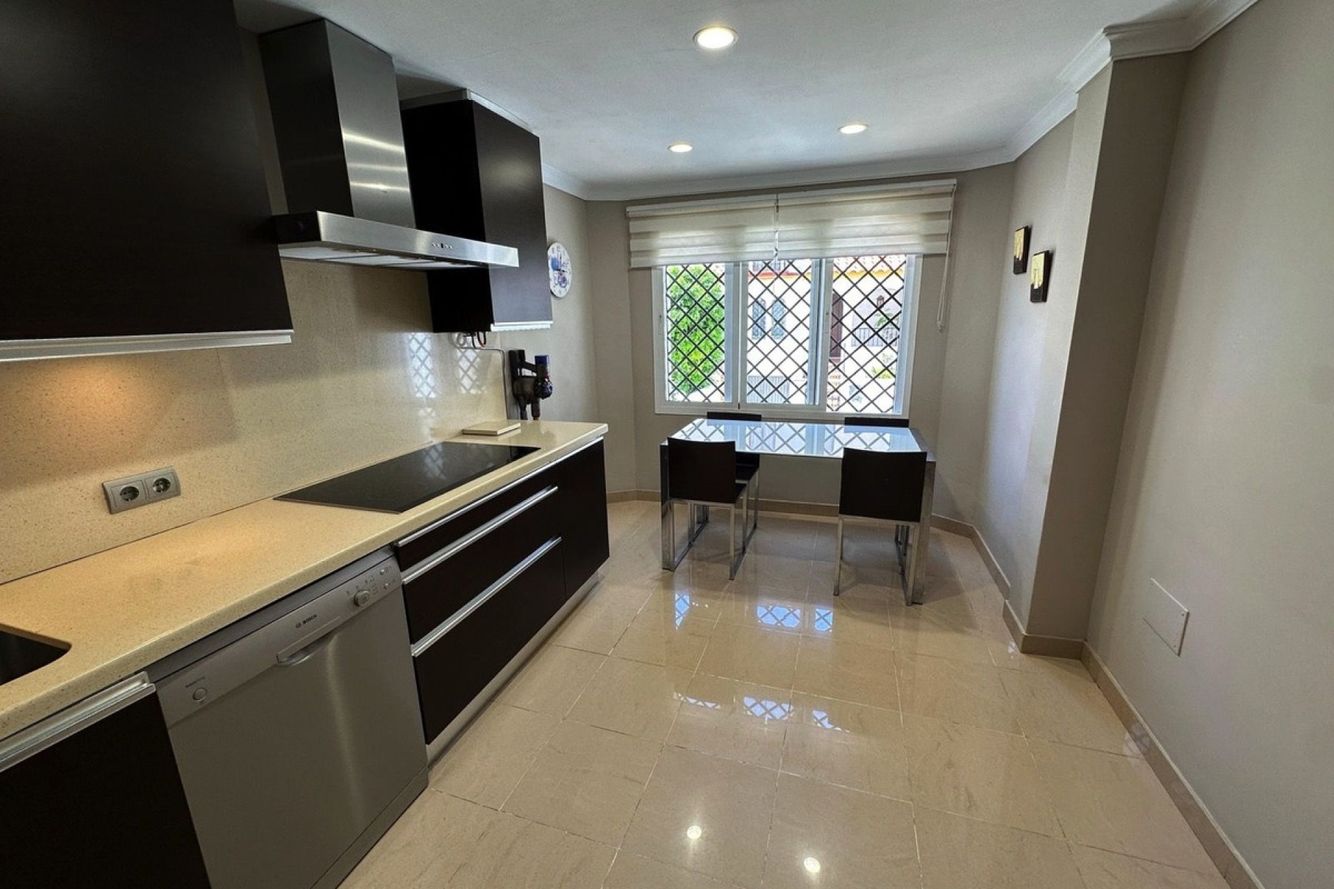 Resale - Town house - Estepona - Estepona Centro