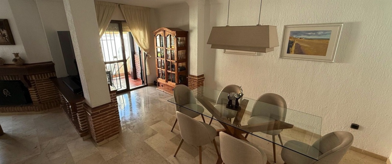 Resale - Town house - Estepona - Estepona Centro