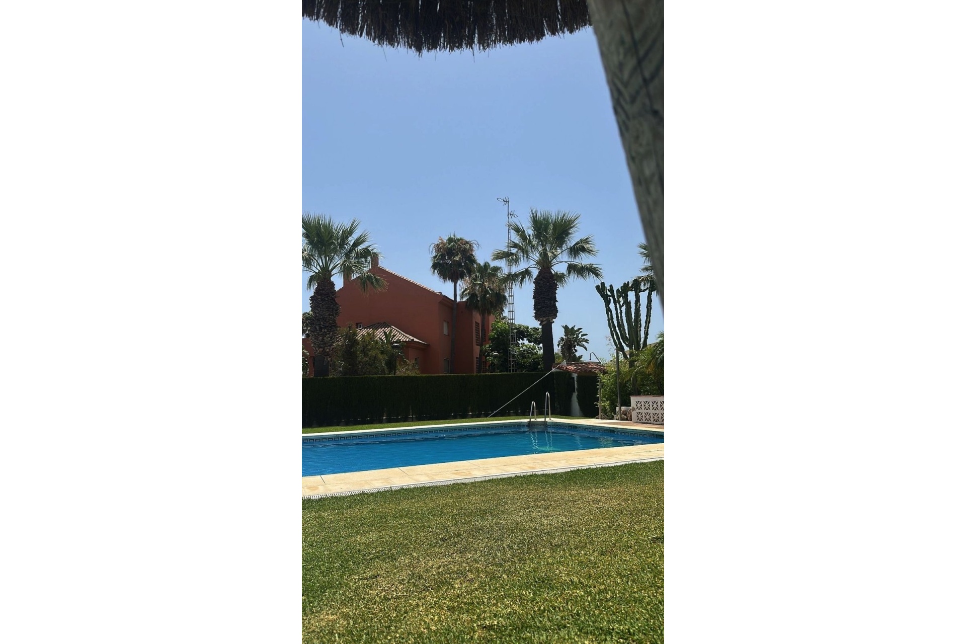 Resale - Town house - Estepona - Estepona Centro