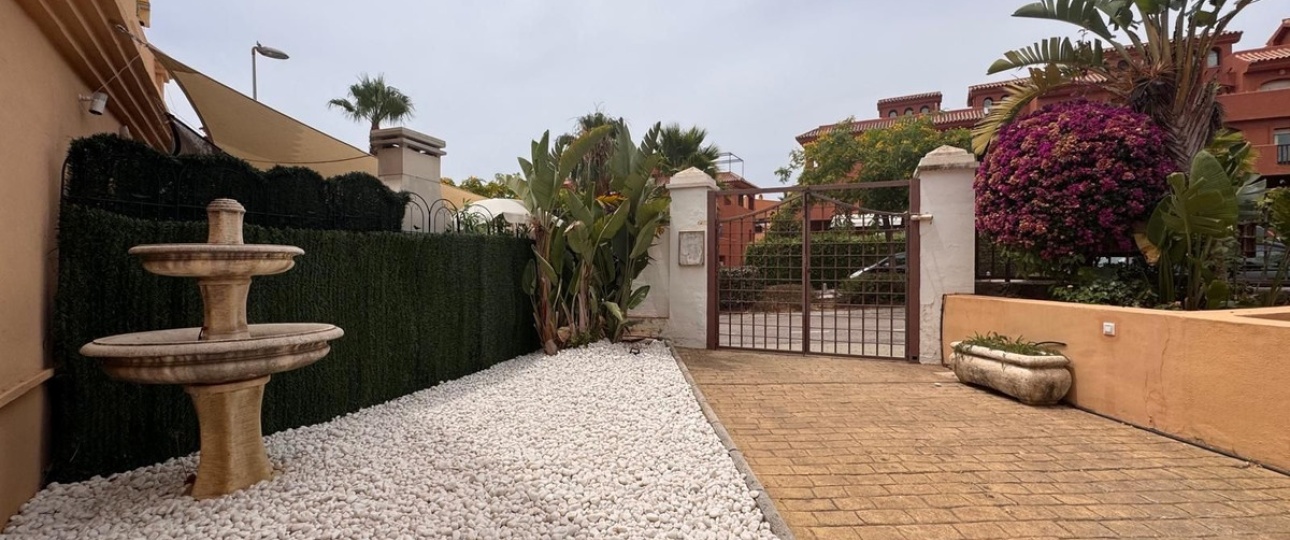 Resale - Town house - Estepona - Estepona Centro