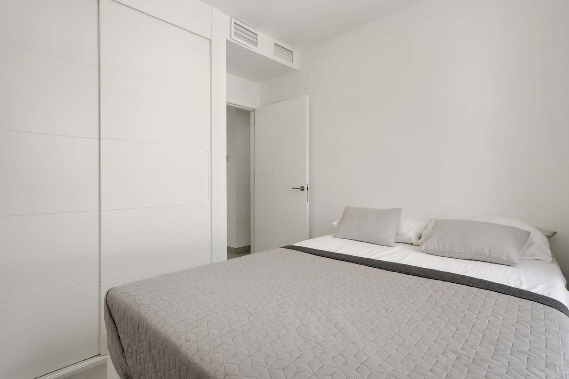 Resale - Town house - Estepona - Estepona Centro