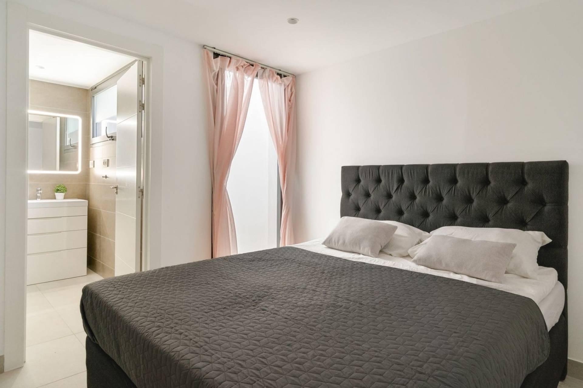 Resale - Town house - Estepona - Estepona Centro