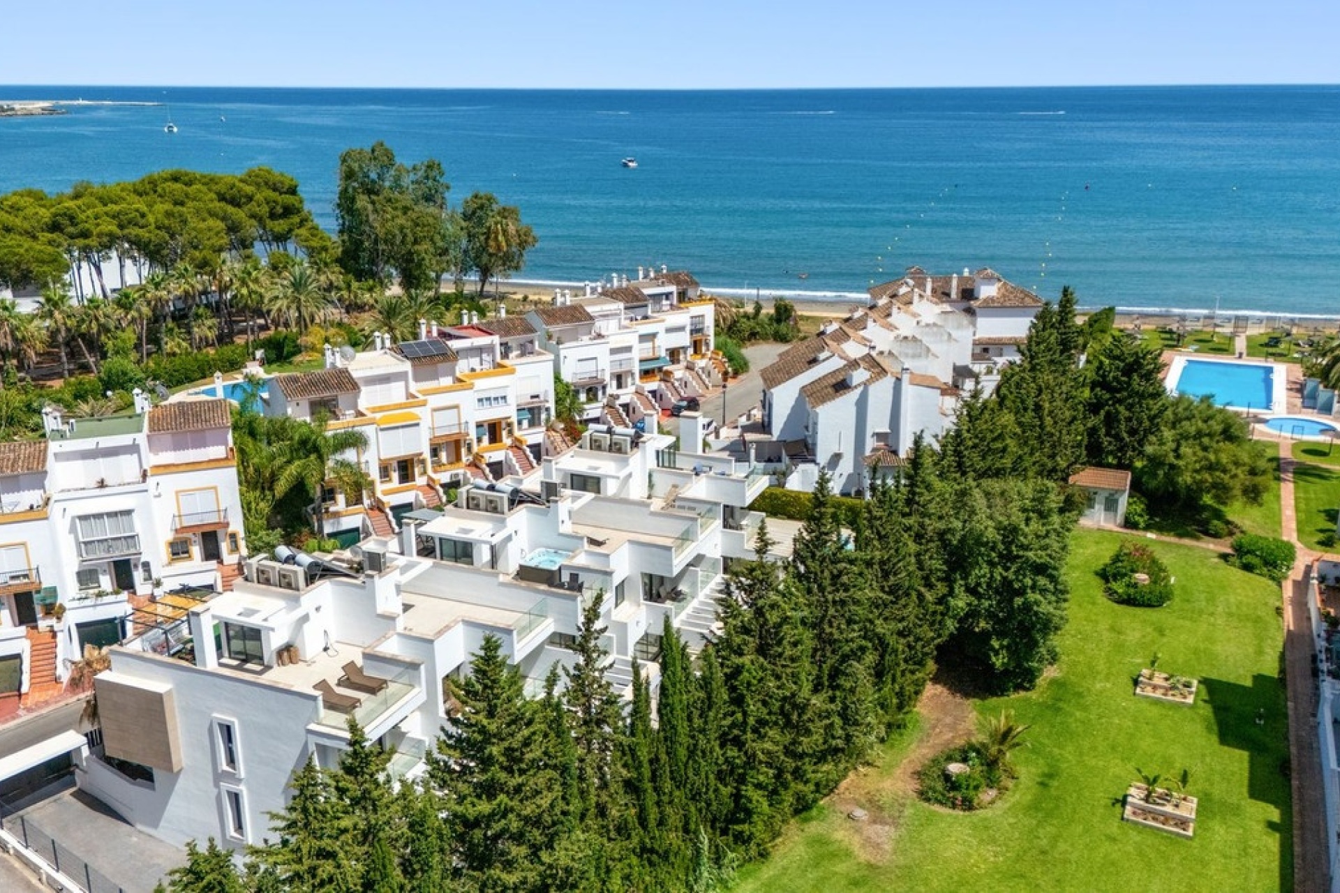 Resale - Town house - Estepona - Estepona Centro