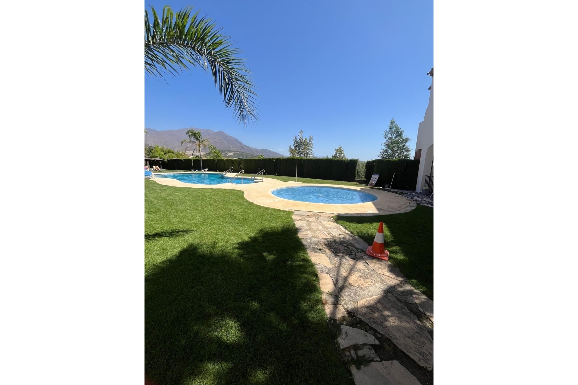 Resale - Town house - Estepona - Estepona Centro