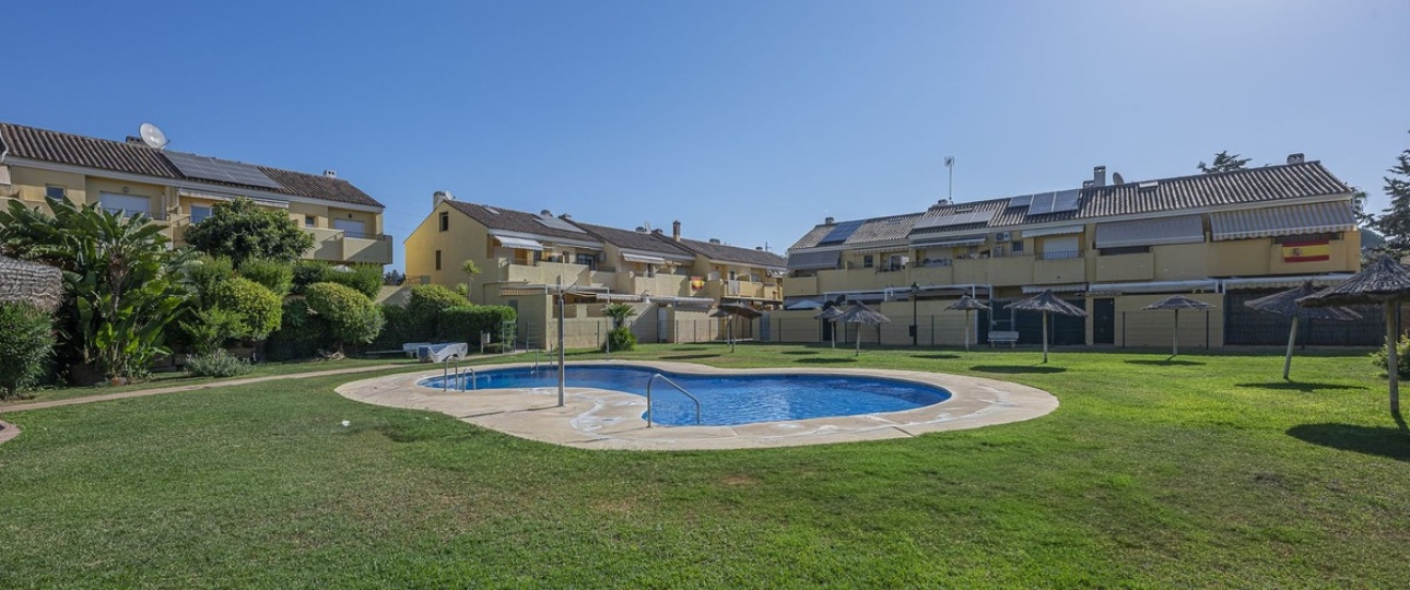 Resale - Town house - Estepona - Estepona Centro