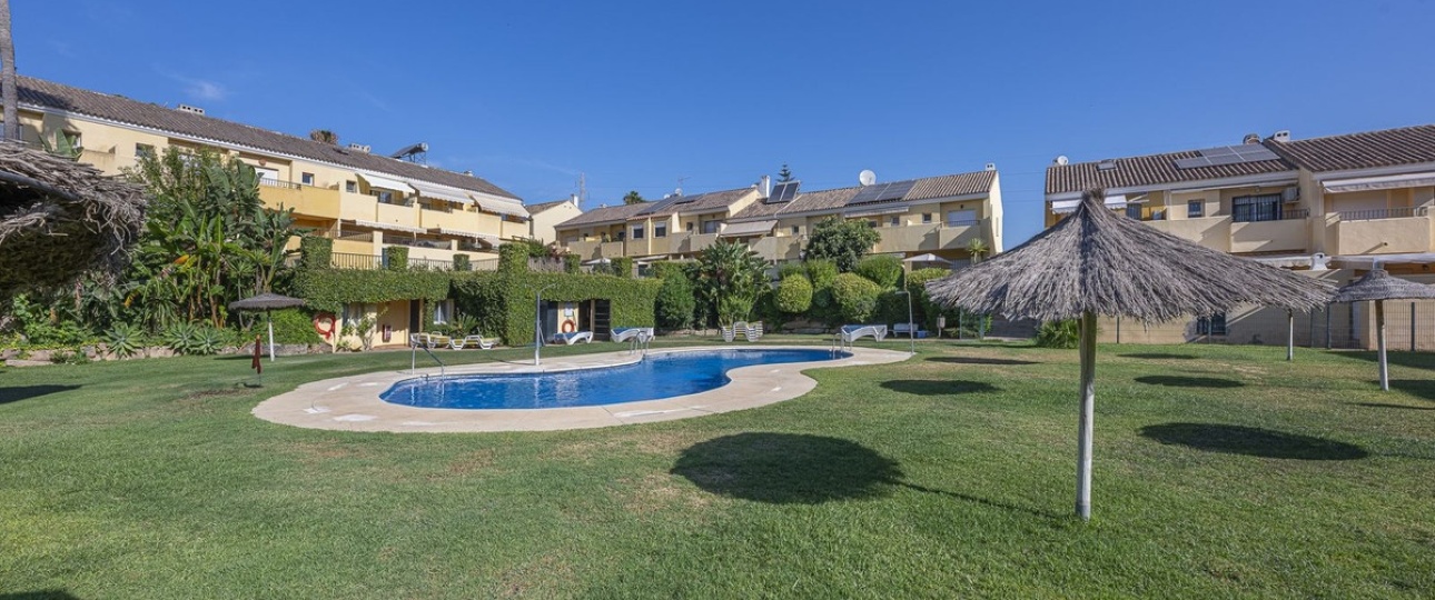 Resale - Town house - Estepona - Estepona Centro