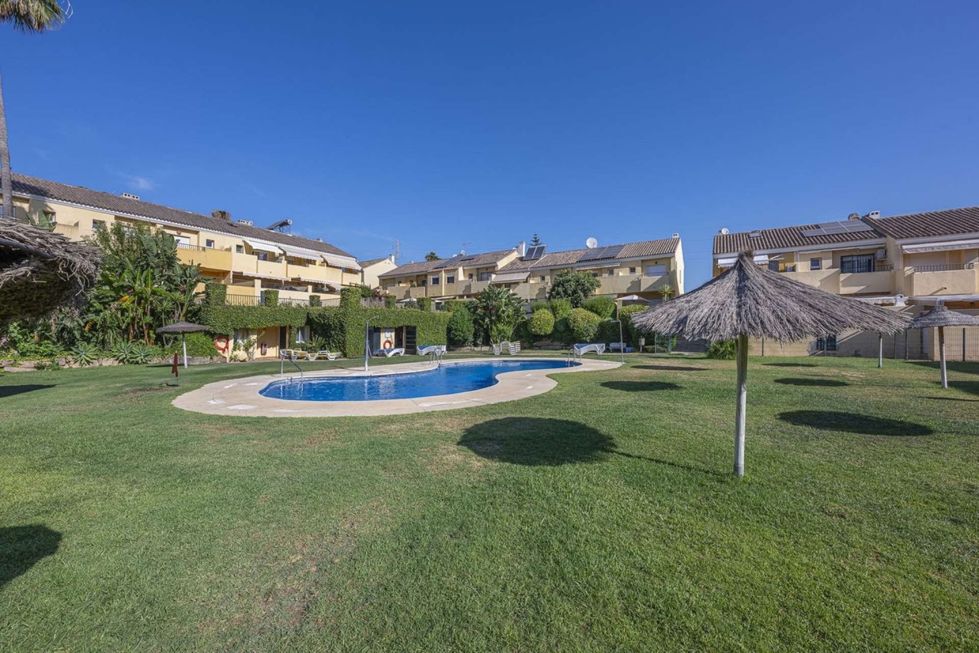 Resale - Town house - Estepona - Estepona Centro