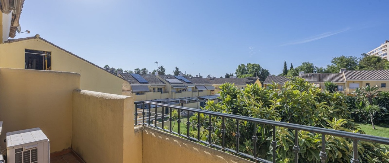 Resale - Town house - Estepona - Estepona Centro
