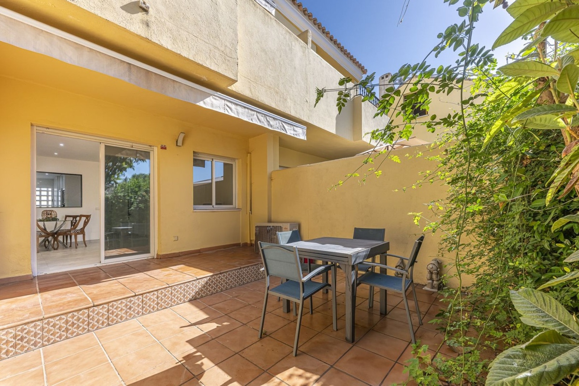 Resale - Town house - Estepona - Estepona Centro