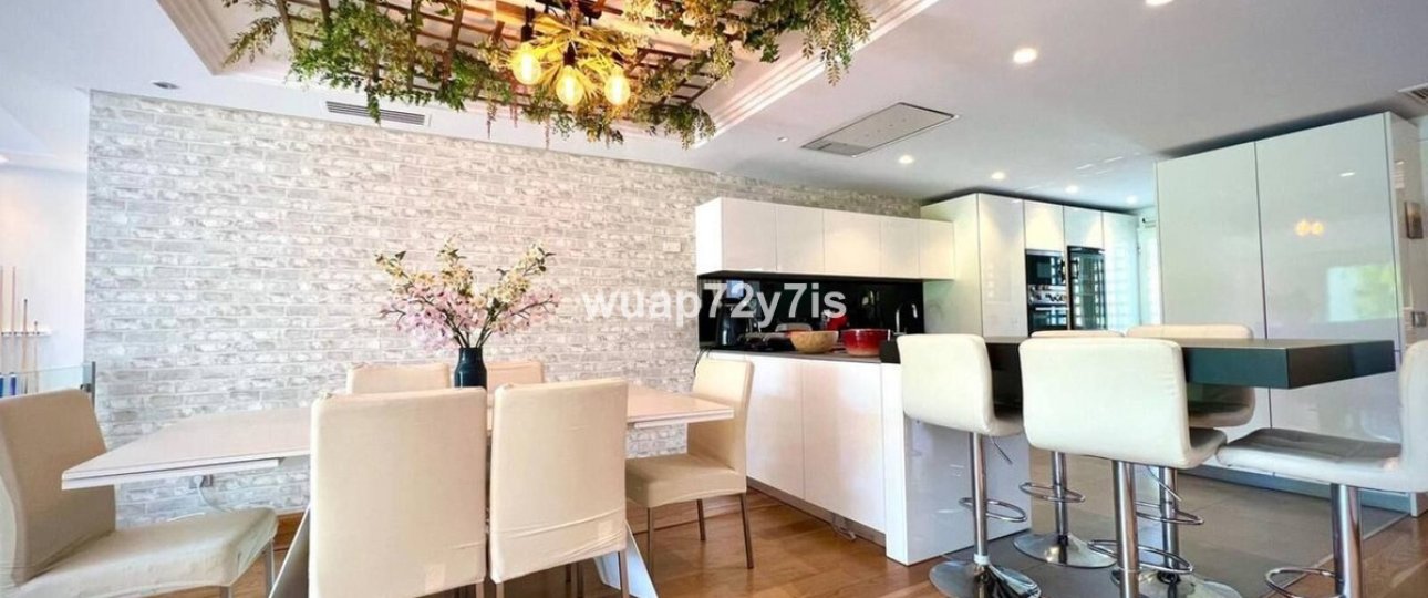 Resale - Town house - Estepona - Estepona Centro