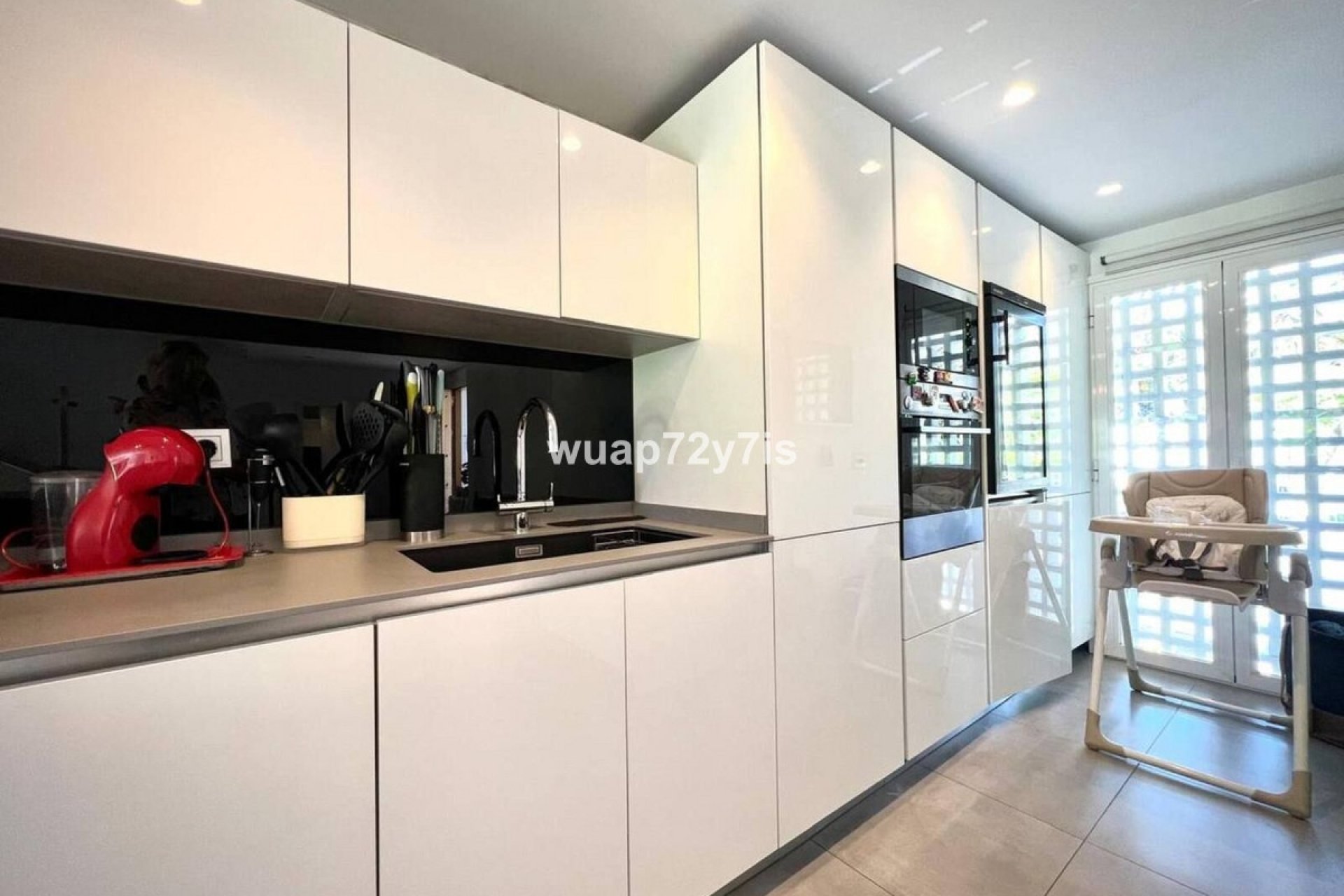 Resale - Town house - Estepona - Estepona Centro
