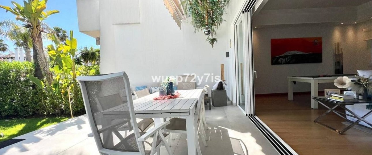 Resale - Town house - Estepona - Estepona Centro