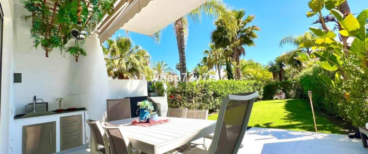 Resale - Town house - Estepona - Estepona Centro