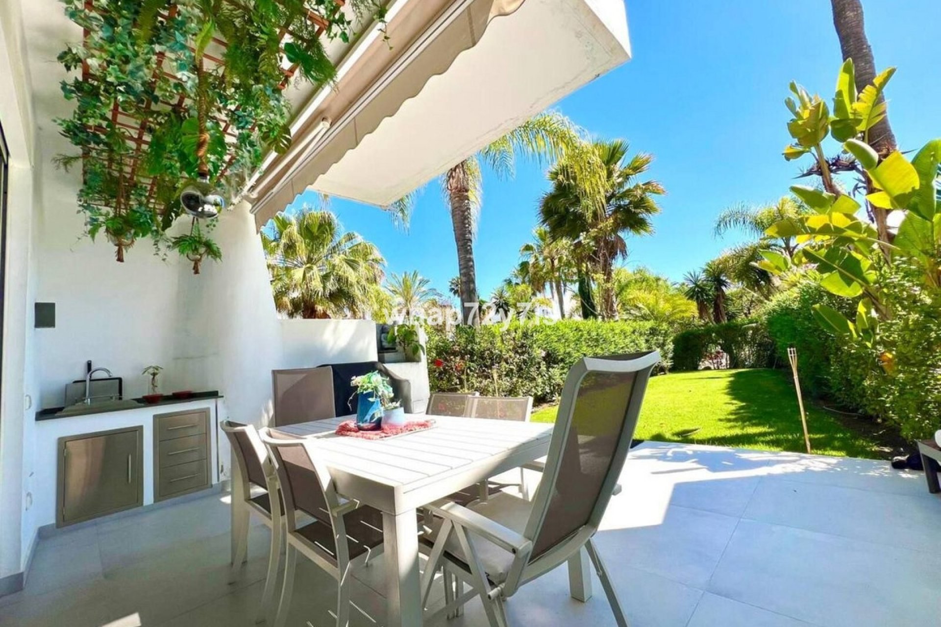 Resale - Town house - Estepona - Estepona Centro